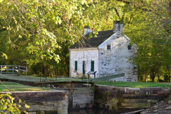 Pennyfield Lockhouse - Jan Branscome